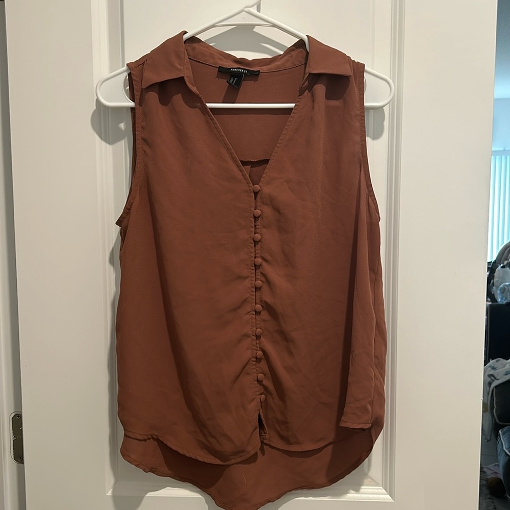Forever 21 sleeveless blouse